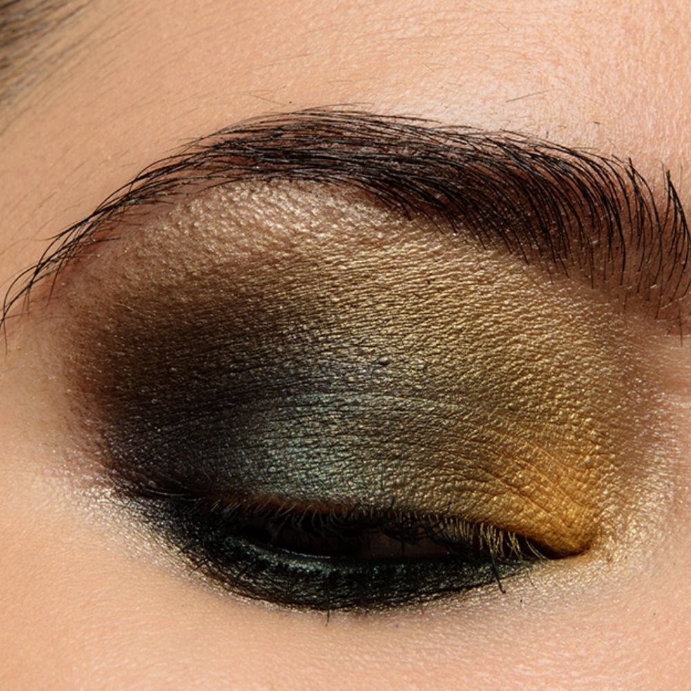 New NARS x Erdem Eyeshadow Palette in Night Garden - Picture 5 of 7